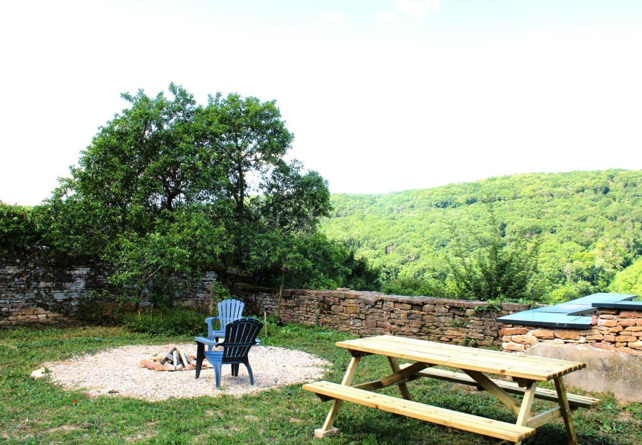 Le Clos Des Pierres Rouges Burgy Exterior foto