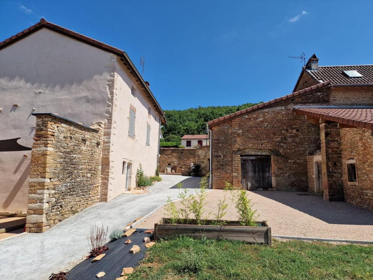Le Clos Des Pierres Rouges Burgy Exterior foto