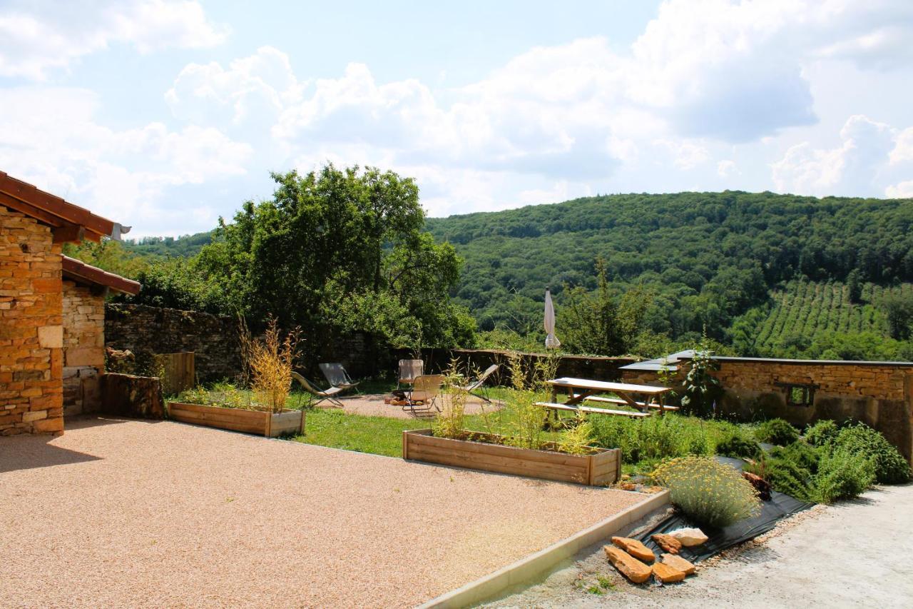Le Clos Des Pierres Rouges Burgy Exterior foto